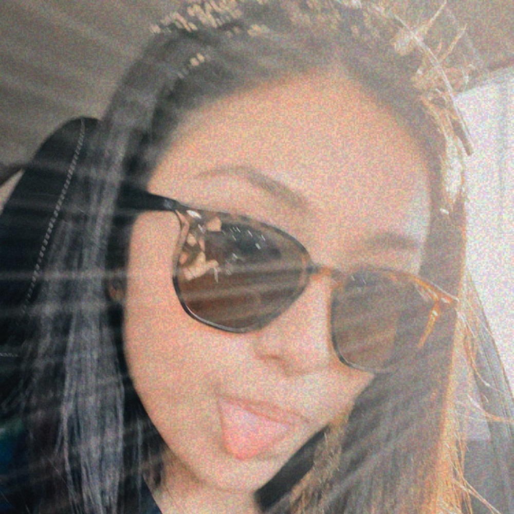 Meet your Posher, Adriana